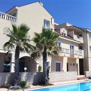 Szálloda Kastel, Povljana