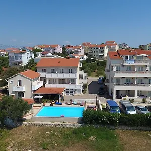Apartman Jurac, Povljana